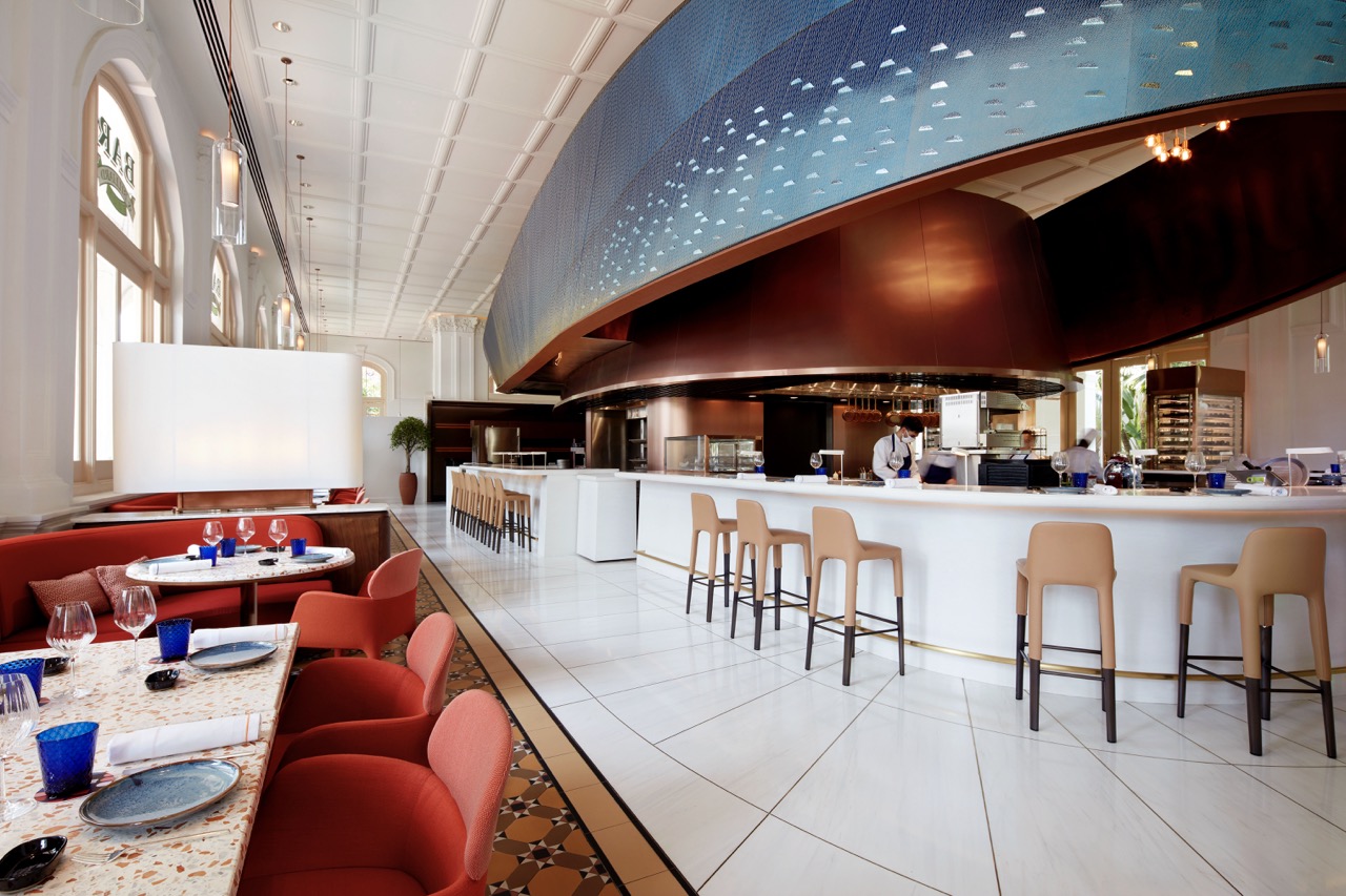 Osteria BBR at Raffles Hotel Singapore — Pedrali Ester chairs and bar stools (design Patrick Jouin) in the Alain Ducasse restaurant concept. Architecture and interior: Studio Jouin Manku. Photo: Pedrali.